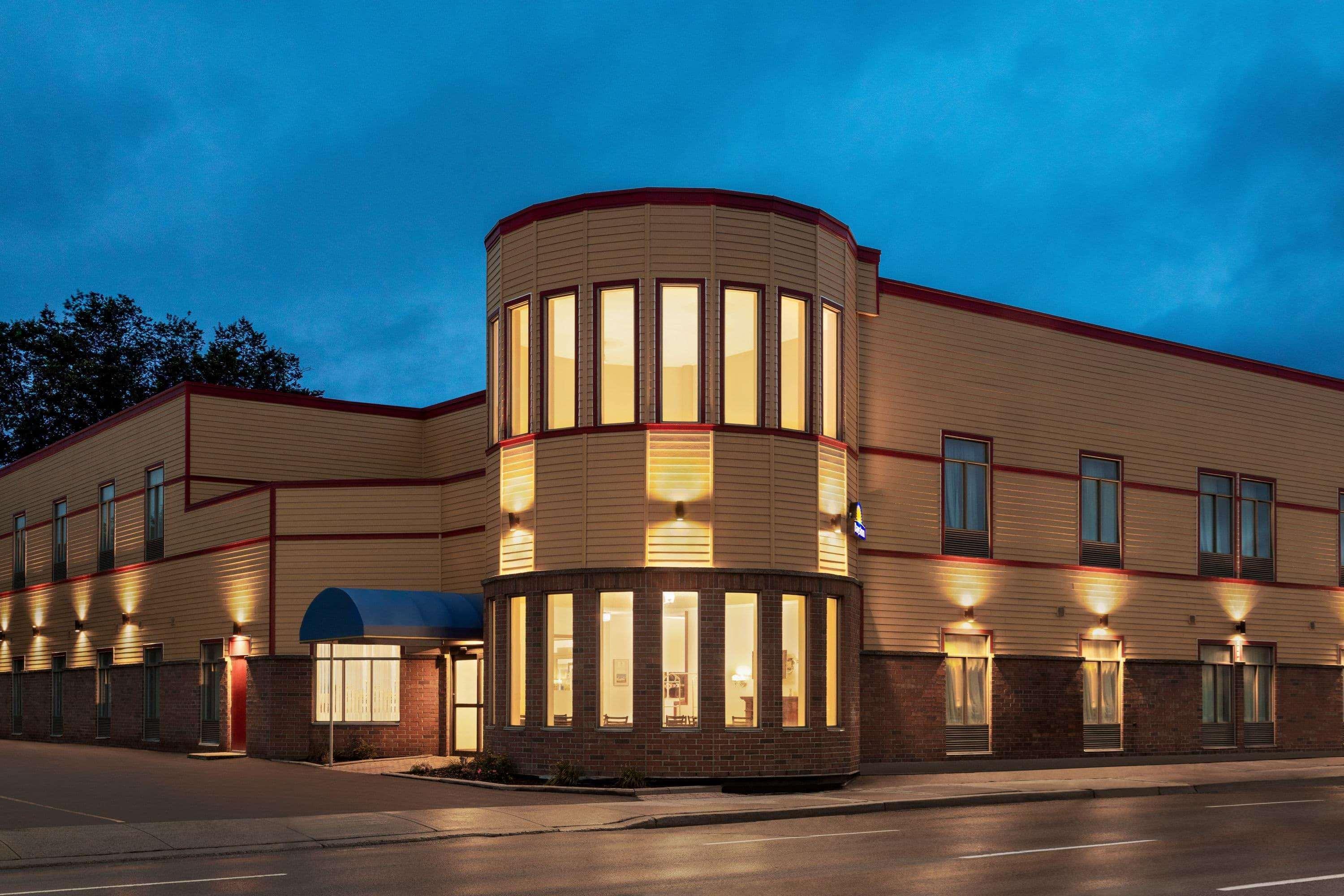 Days Inn By Wyndham Hamilton - Downtown Exterior foto