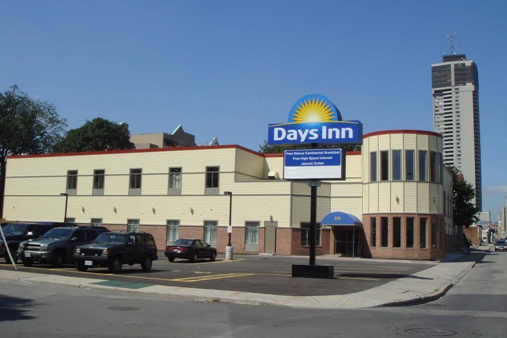 Days Inn By Wyndham Hamilton - Downtown Exterior foto